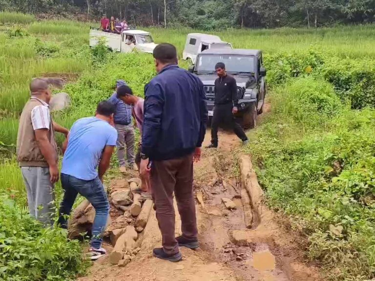 KMEN BUN KI SHNONG KA THAIN MAWHATI BA YN SIANG RONG NOH IA BUN KI SUROK BA SHAH IEHNOH BEIN