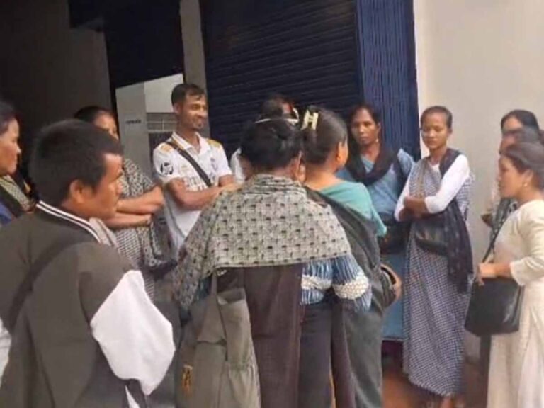 Tur ki paidbah sha ophis u Engineer ban ujor halor ka jingkiew palat ka bai bording Ilektrik