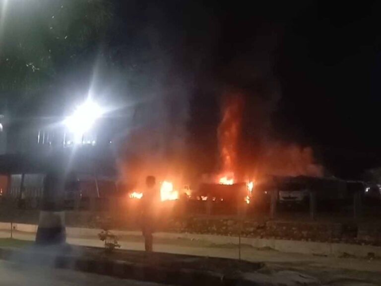 Na ka jingiakynad ha Karkhana Star Cement, dang pynkhlaiñ  Bor Pulit  ban wan rah ia ka shongsuk shongsaiñ