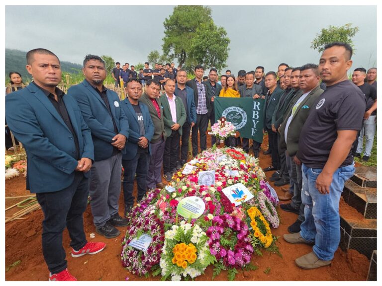 Ïam Pangnud U President RBYF Ha Ka Sngi Leh Burom Khatduh Ia U General Secretary Ka Seng.