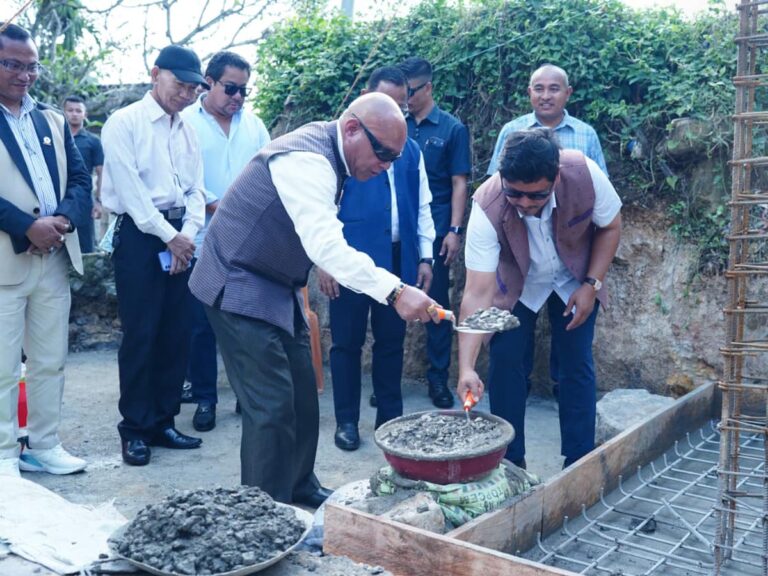 Da Ka Cenotaph Yn Tei Ha Tura Ban Pynsahnam Iaki Riew Shlur Haka Thma Bah Ba Nyngkong