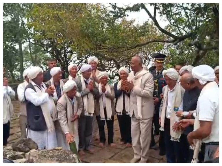 Sakhi u Lat ka jylla, Bah Prestone bad Bah Sanbor ha ka sngi pynïeng ka Seng Khasi ia ki mawbynna sah nam ha Lum Sohpetbneng