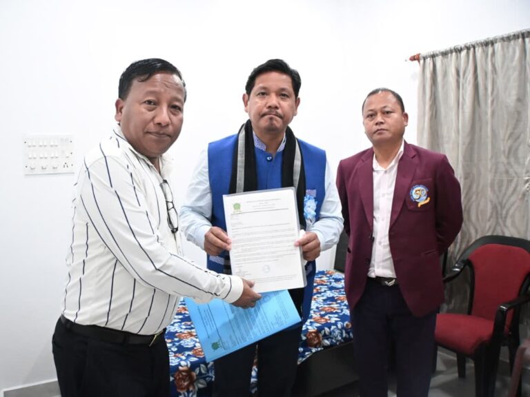 Sha U Conrad Sangma, Phah Dorkhas Ka MCA Ban Kyrpad Bad Pyrkhat Kyrpang Ïa Ka Eksamin Na Bynta Ki Nongïalehkai