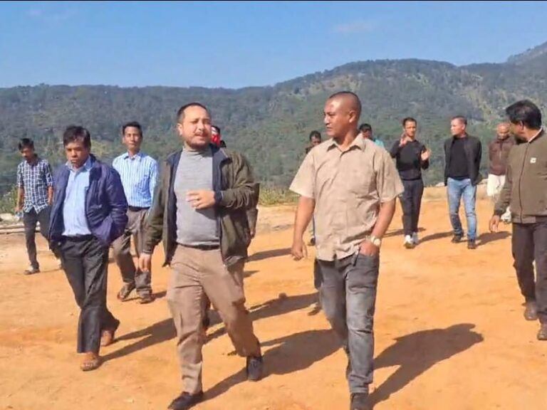 Ba Suki Ka Rukom Treikam, Leit Jurip U MLA Ka Umroi Ia Ka Madan Artificial Turf Ha Nongsder