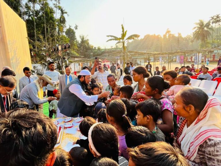 USTM Celebrates Community Bonds through Pre-Christmas with Greater Killing Villagers, Recognising Merit and Service