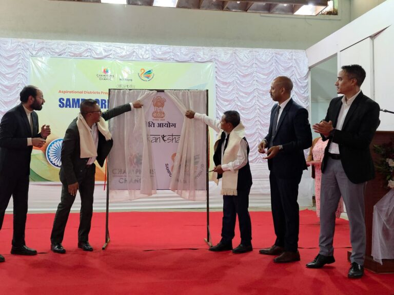 Plie u Bah Sosthenes Sohtun ia ka Sampoonata Abhiyan,ka thong ka Aspirational District