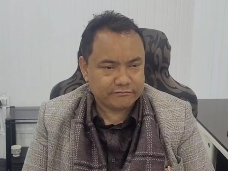 Wat leh Politik tang na ka jingjia ha Mynsngat, ka sorkar ka leh da kaba tyngeh ia ki par dewiong beain: Dhar