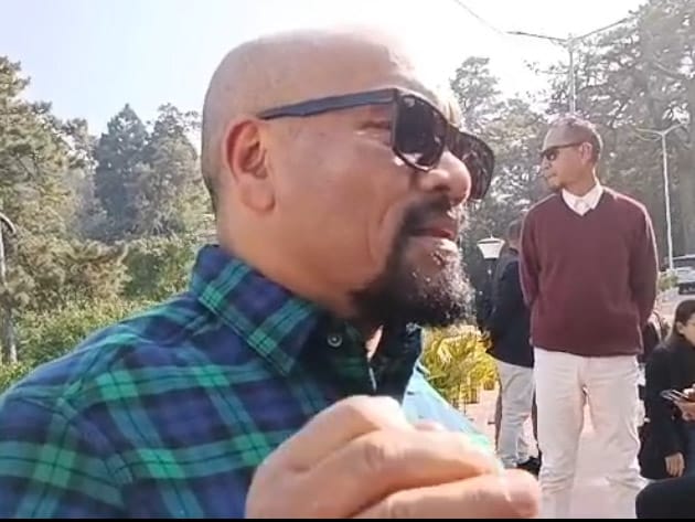 Kynnoh u Bah Adent ba don kti ka sorkar ha ka jingtih dewiong beain, ngim shaniah ia ka Commission