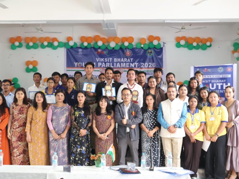 Sei ki samla pule ia ki nia ki jutang ha ka jingiashut jabieng ka Youth Parliament ha Ri Bho College