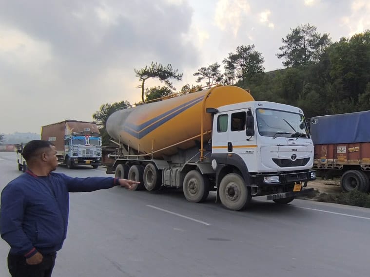 Sdang Ïakhih Ba Khlem Pud Ka JAC Ha East Jaintia Ban Pyrshah Kit Cement Ki Bulker Truck