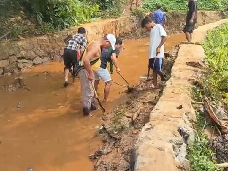 Ka Wah Umphung ha Umkadhor ka wah kaba ai jingmyntoi, pynkhuid ka DS ryngkat ki jingmaham