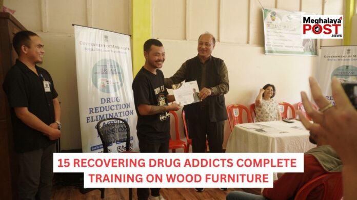 15 Recovering Drug Addicts Complete Training On Wood Furniture 2