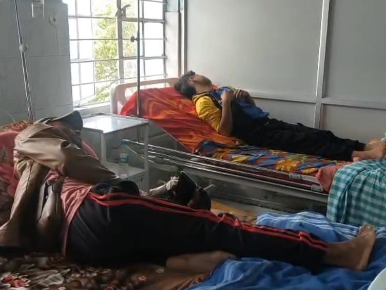Four labourers fall sick after eating wild herb